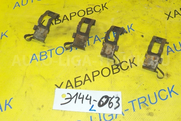 Зажим колодок Isuzu Elf 4HG1 Зажим колодок 4HG1 2001 8-97318-894-0 Зажим колодок Isuzu Elf 4HG1 Зажим колодок 4HG1 2001 8-97318-894-0