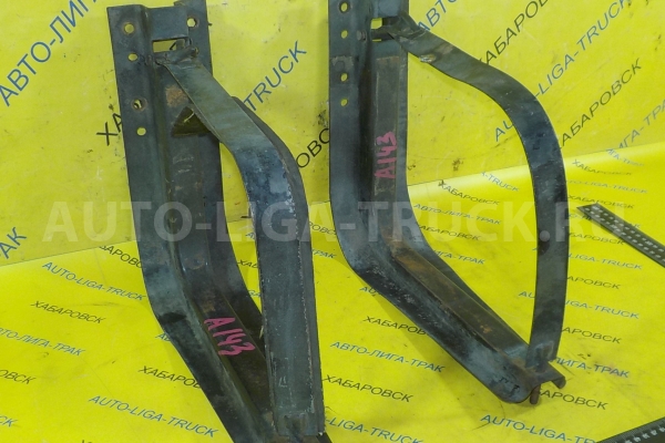 Крепление бака Nissan Atlas QD32 Крепление бака QD32 1999  17421-09T00