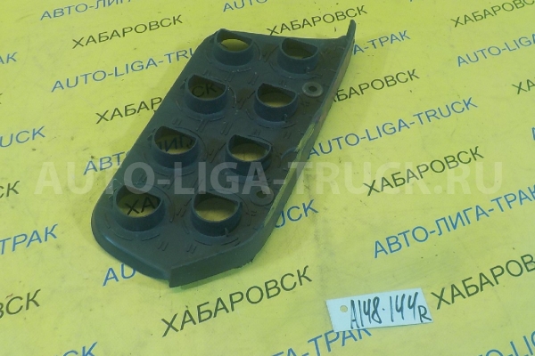 Подножка Nissan Atlas TD27 Подножка TD27 1999 96150-5T000 Подножка Nissan Atlas TD27 Подножка TD27 1999 96150-5T000