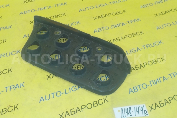 Подножка Nissan Atlas TD27 Подножка TD27 1999 96150-5T000 Подножка Nissan Atlas TD27 Подножка TD27 1999 96150-5T000