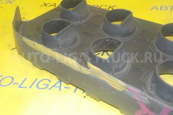 Подножка Nissan Atlas TD27 Подножка TD27 1999 96150-5T000 Подножка Nissan Atlas TD27 Подножка TD27 1999 96150-5T000