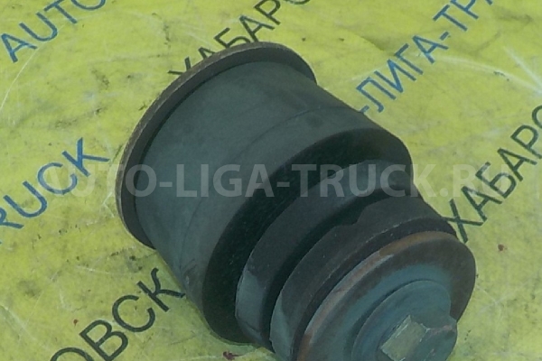 Задние подушки  кабины Nissan Atlas TD27 Задние подушки  кабины TD27 1996  95520-2T00A