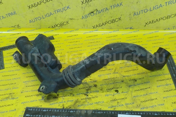 Патрубок фильтра Nissan Atlas QD32 Патрубок фильтра QD32 2005  16575-2T302