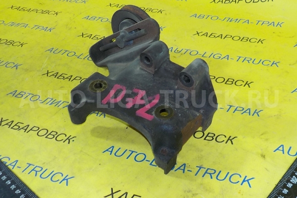 Кронштейн Toyota Dyna, Toyoace S05C Кронштейн S05C 2000  88345-37020