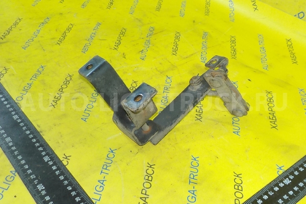 Рычаг механизма ручника Toyota Dyna, Toyoace 5L Рычаг механизма ручника 5L   46320-25020