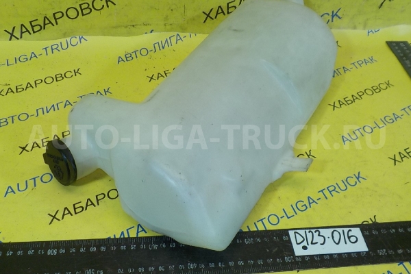 БАЧОК ОМЫВАТЕЛЯ Toyota Dyna, Toyoace N04C БАЧОК ОМЫВАТЕЛЯ N04C 2003  85315-37090