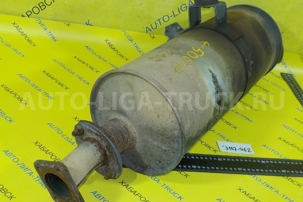 Банка глушителя Isuzu Elf 4HF1 Банка глушителя 4HF1 1995  8-97033-893-1