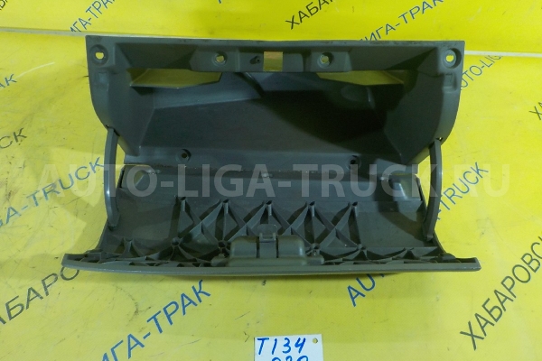 Бардачок Mazda Titan 4HF1 БАРДАЧОК 4HF1 2001 W620-64-030E Бардачок Mazda Titan 4HF1 БАРДАЧОК 4HF1 2001 W620-64-030E