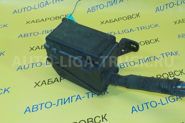 Блок предохранителей Mitsubishi Canter 4D33 БЛОК ПРЕДОХРАНИТЕЛЕЙ 4D33 1999  MC859775