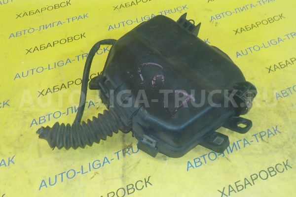 Блок предохранителей Toyota Dyna, Toyoace 15B БЛОК ПРЕДОХРАНИТЕЛЕЙ 15B 1997  82825-37010