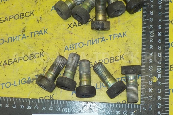 Болт Isuzu Elf 4HL1 Болт 4HL1 2005 8-97031-209-0 Болт Isuzu Elf 4HL1 Болт 4HL1 2005 8-97031-209-0