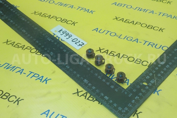 Болт Mitsubishi Canter Болт    MH037279