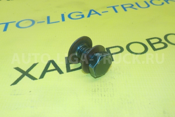 Болт Mitsubishi Canter Болт    MH037279