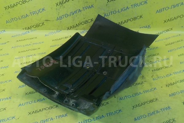 Брызговик передний Mitsubishi Canter 4D33 Брызговик передний 4D33 1999  MC142130