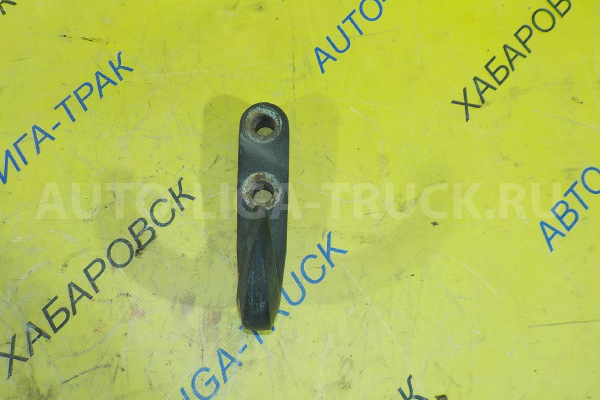 Буксировочный крюк Toyota Dyna, Toyoace S05C Буксировочный крюк S05C 2001  51961-37040