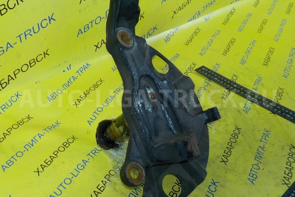 Цапфа Mazda Titan 4HF1 Цапфа 4HF1 2002  W628-33-031A