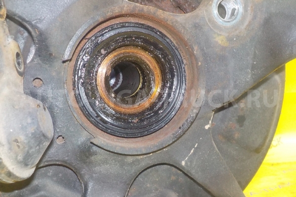Цапфа Nissan Atlas TD27 Цапфа TD27 1999  40015-20N00