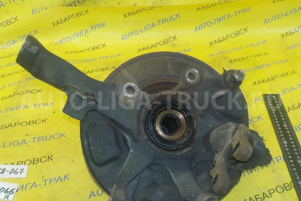 Цапфа Nissan Atlas TD27 Цапфа TD27 1999  40014-20N00