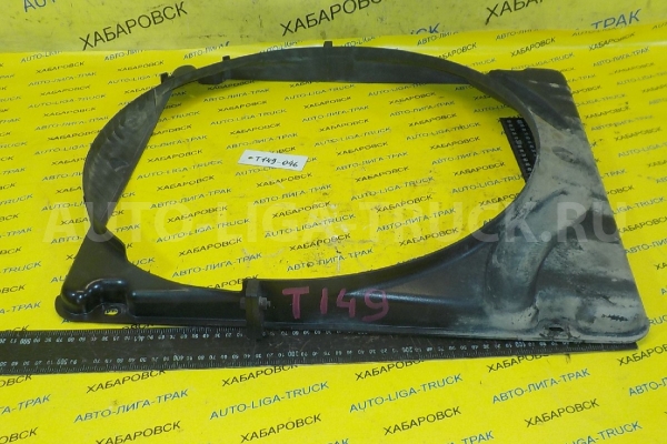 Диффузор радиатора Mazda Titan 4HF1 Диффузор радиатора 4HF1 1997  YJ01-15-212