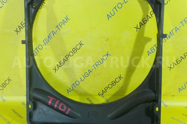 Диффузор радиатора Mazda Titan 4HG1 Диффузор радиатора 4HG1 1995  YJ01-15-212