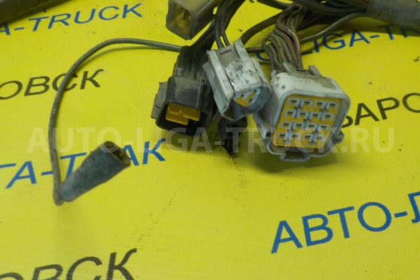 Электропроводка Isuzu Elf 4JB1 Электропроводка 4JB1 1988  8-94483-984-0