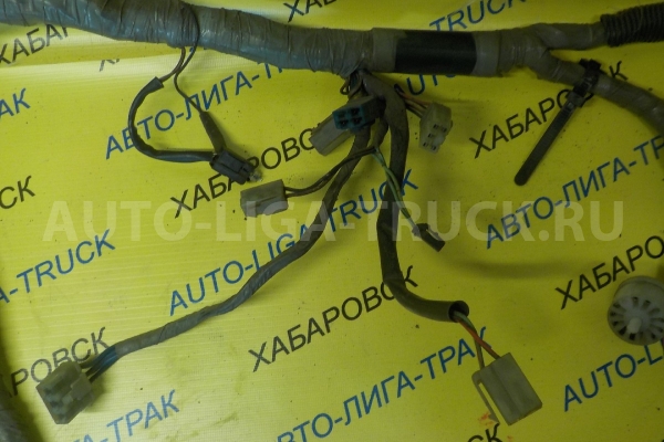 Электропроводка Isuzu Elf 4JB1 Электропроводка 4JB1 1988  8-94483-984-0