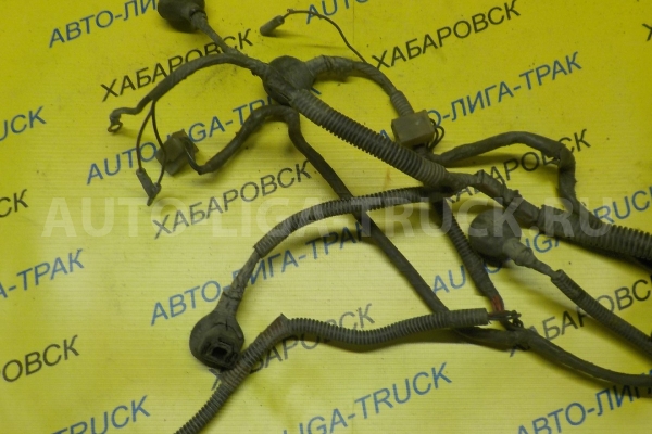 Электропроводка Isuzu Elf 4JB1 Электропроводка 4JB1 1988  8-94483-984-0