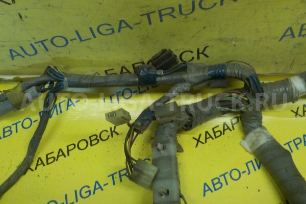 Электропроводка Isuzu Elf 4JB1 Электропроводка 4JB1 1988  8-94483-984-0
