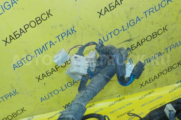 Электропроводка Mazda Titan 4HF1 Электропроводка 4HF1 1999  W424-67-010J