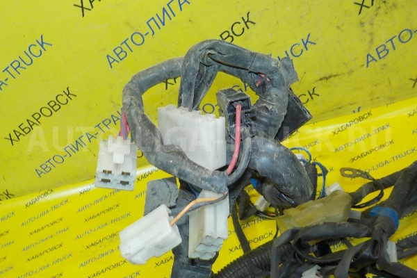 Электропроводка Mazda Titan 4HF1 Электропроводка 4HF1 1999  W424-67-010J