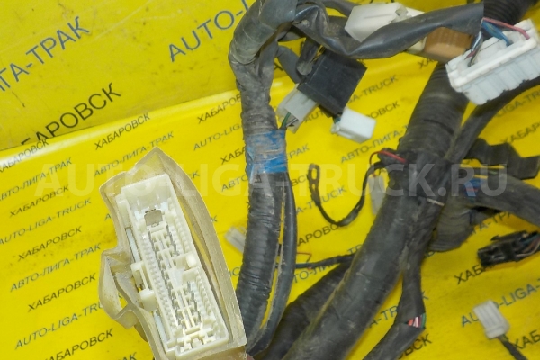 Электропроводка Mazda Titan 4HF1 Электропроводка 4HF1 1999  W424-67-010J