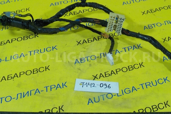 Электропроводка Mazda Titan 4HG1 Электропроводка 4HG1 2000  W612-67-030F