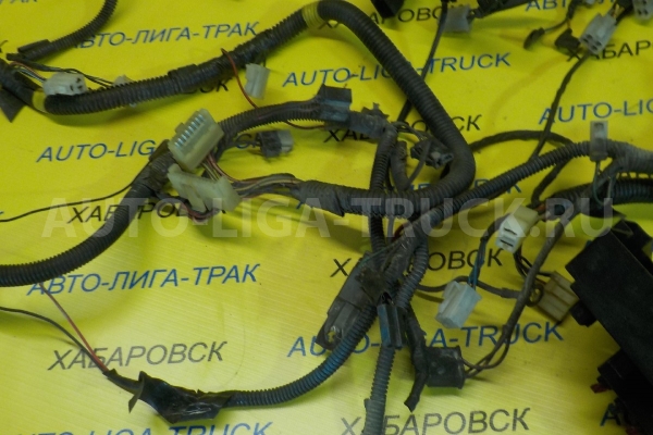 Электропроводка Mitsubishi Canter 4D32 Электропроводка 4D32 1990  MC134106