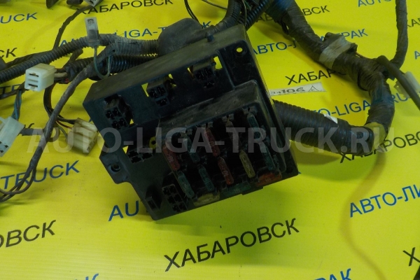 Электропроводка Mitsubishi Canter 4D32 Электропроводка 4D32 1990  MC134106