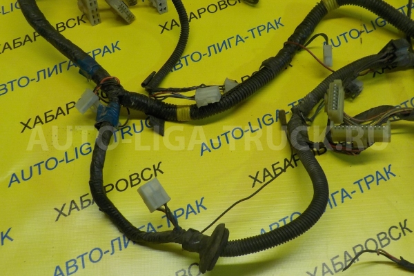 Электропроводка Mitsubishi Canter 4D32 Электропроводка 4D32 1990  MC134106