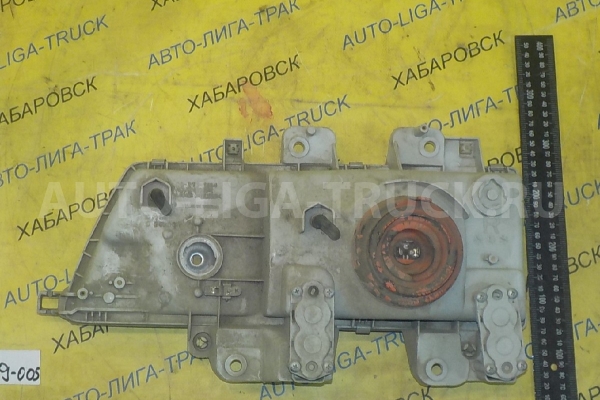 Фара Isuzu Elf 4JG2 Фара 4JG2 1993 8-97855-001-4 Фара Isuzu Elf 4JG2 Фара 4JG2 1993 8-97855-001-4