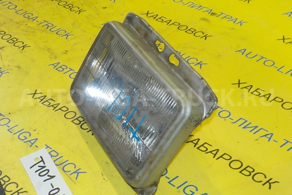 Фара Mazda Titan 4HG1 Фара 4HG1 1995  8BW2-51-030A
