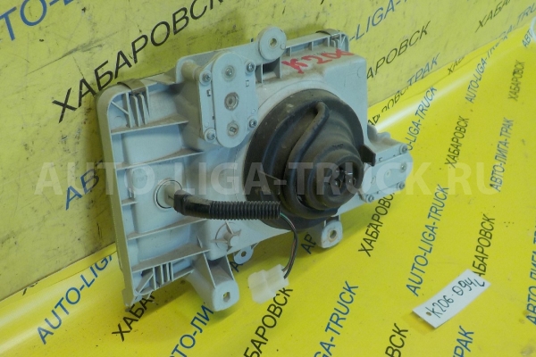 Фара Mitsubishi Canter 4D32 Фара 4D32 1990  MB556614