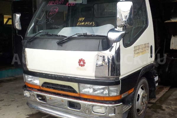 Фара Mitsubishi Canter ( Левая , Прямая )  Фара 4D33 1994  MC139754