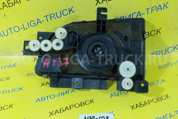 Фара Nissan Atlas QD32 Фара QD32 2001  26060-6T025