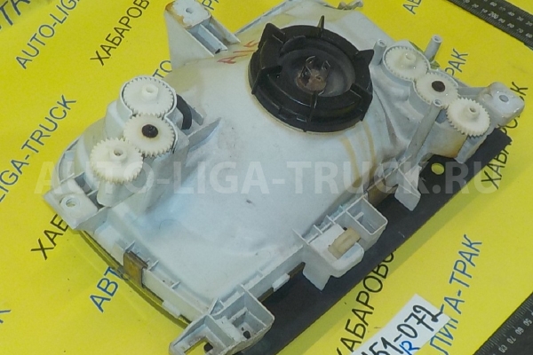 Фара Nissan Atlas TD27 Фара TD27 1997 B6010-5T000 Фара Nissan Atlas TD27 Фара TD27 1997 B6010-5T000