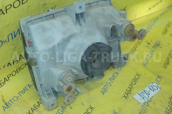 Фара Nissan Atlas TD27 Фара TD27 1995 B6060-0T000 Фара Nissan Atlas TD27 Фара TD27 1995 B6060-0T000