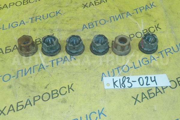 Гайка  Mitsubishi Canter 4M40 Гайка 4M40 1996  MB185168