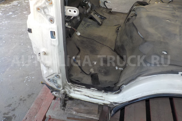 Кабина гол. Isuzu Elf 4HG1 Кабина гол. 4HG1 2001  ALT-000192