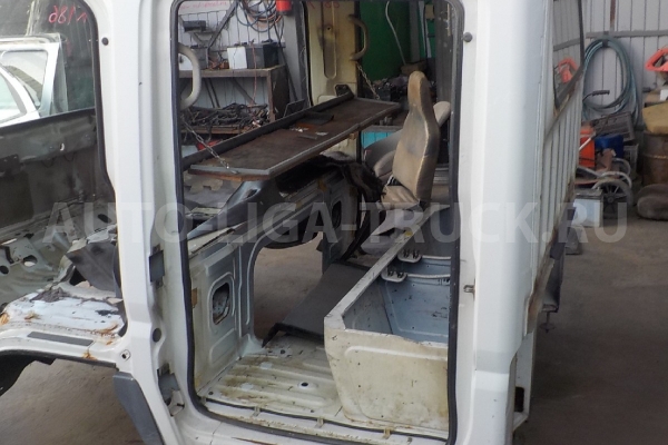 КАРКАС кабины Mitsubishi Canter 4M40 КАБИНА 4M40 2003  ALT-000777