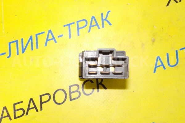 КНОПКА Isuzu Elf 4HF1 КНОПКА 4HF1 1999  8-97136-814-0