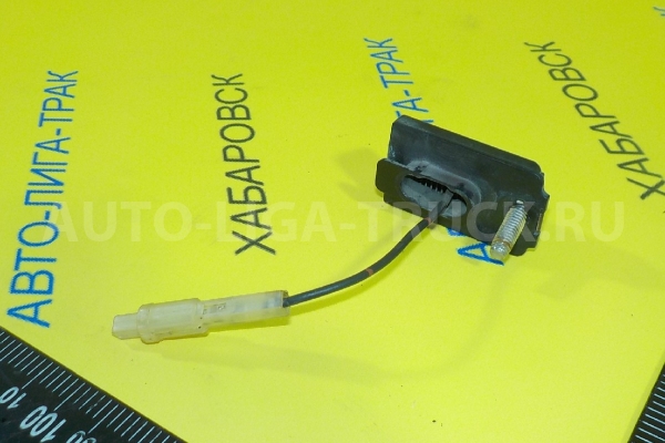 КНОПКА Isuzu Elf 4HF1 КНОПКА 4HF1 1996  8-97855-032-1