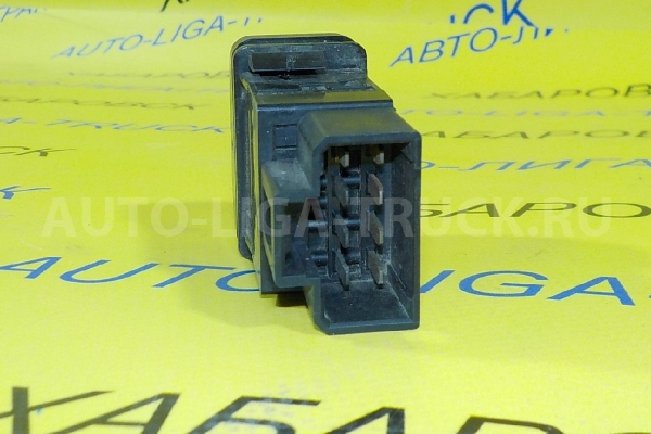 КНОПКА Isuzu Elf 4HF1 КНОПКА 4HF1 1998  8-97136-690-0