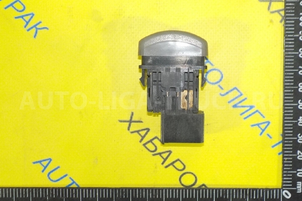 КНОПКА Isuzu Elf 4HF1 КНОПКА 4HF1 1995  8-97076-361-2