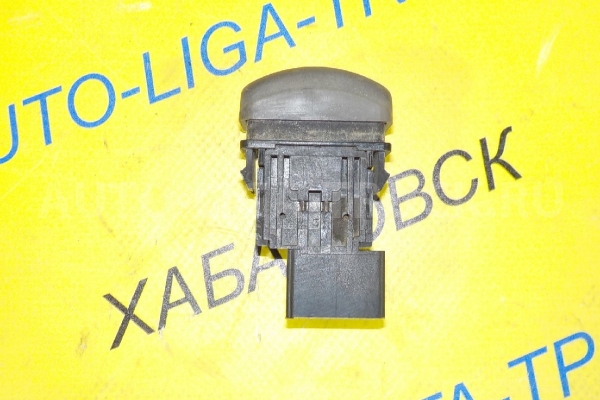 КНОПКА Isuzu Elf 4HF1 КНОПКА 4HF1 1994  8-97076-361-2